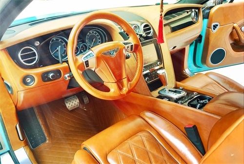 Ako prebieha zmena farby interiérov špičkových automobilov?