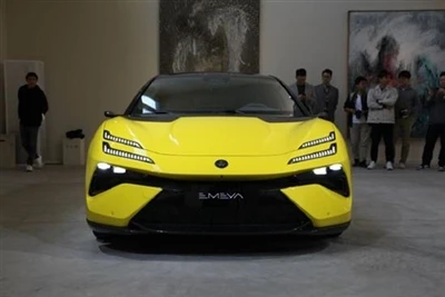 Statický zážitok z miliónov čisto elektrických superšportov Lotus Emeya