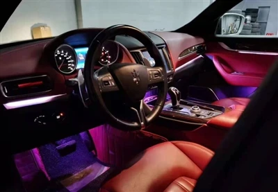 Maserati Levante upravilo 64-farebné ambientné svetlá, aby obohatilo hodnotu ...