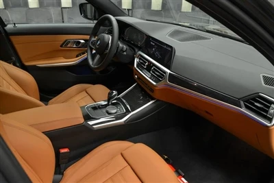 BMW predstavilo novú upravenú verziu BMW 330i.