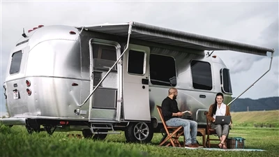 Dodávky Volkswagen naďalej priťahujú nadšencov dodávok