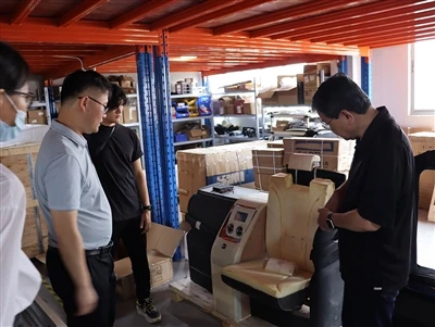 Skvelá spolupráca predajcu Xiamen Kench a Toyota Alphard