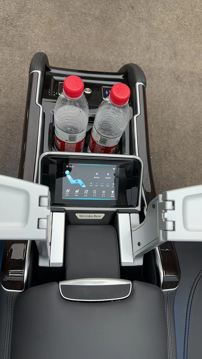 Storage cup holder Storage cup holder